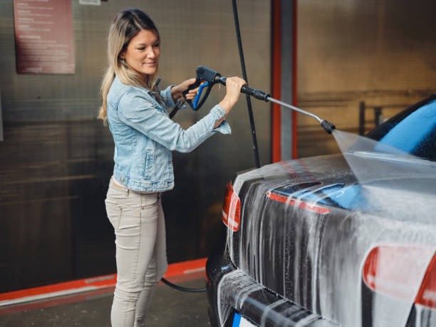 Best Sidewalk Pressure Washing  in Lakemore, OH